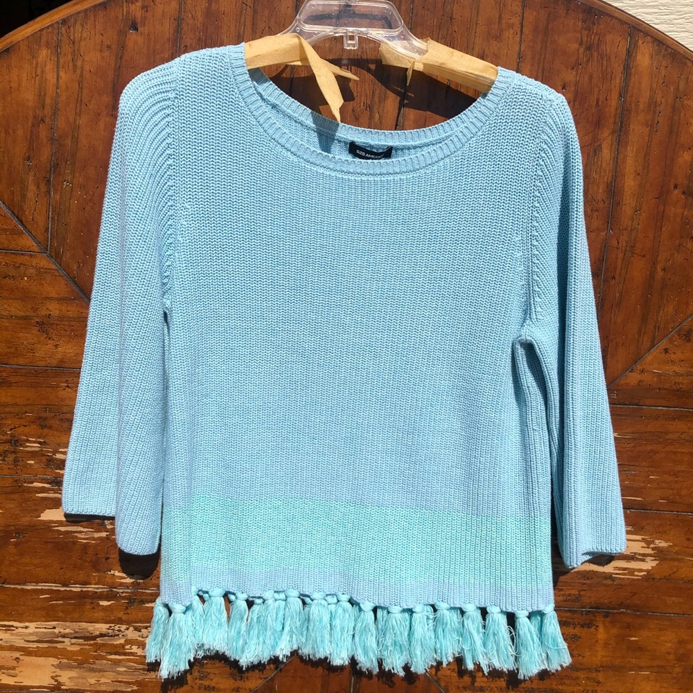 NWT 525 America Sweater
